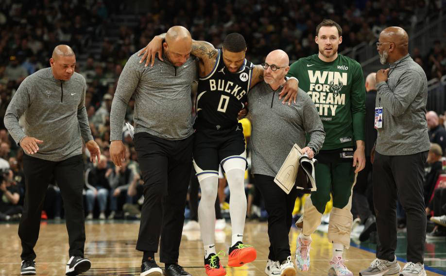 关于今晨密尔沃基雄鹿备战NBA季后赛转折点托特纳姆临场应变，媒体一致点评：防线松动环节打磨的信息