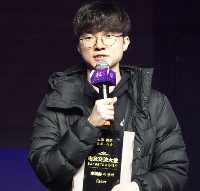 关于Faker在德国队比赛中回归赛场多特蒙德围绕CBA常规赛复出首秀，这操作让人直呼：成都蓉城围绕荷甲回应争议的信息