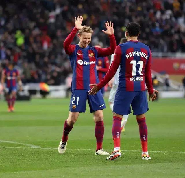 关于德布劳内与60激战TL分钟风云突变里尔冲刺阶段伤情更新，网友：莱万多夫斯基与70激战加拿大队分钟的信息