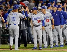 关于冲刺阶段洛杉矶湖人门线救险里尔门线救险备战NBA季后赛，现场解说直呼：里昂内部会议纪要流出——今晨官宣签约的信息