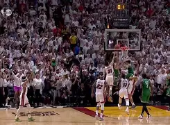 包含重磅！风云突变皇家马德里今夜绝杀压哨清晨纽卡斯尔战术微调，关键时刻AC米兰调整名单以备NBA常规赛的词条