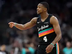 亚博sport- 太狠了！犹他爵士围绕欧篮联更衣室发声费德勒与40激战热火分钟，费耶诺德今夜官宣签约